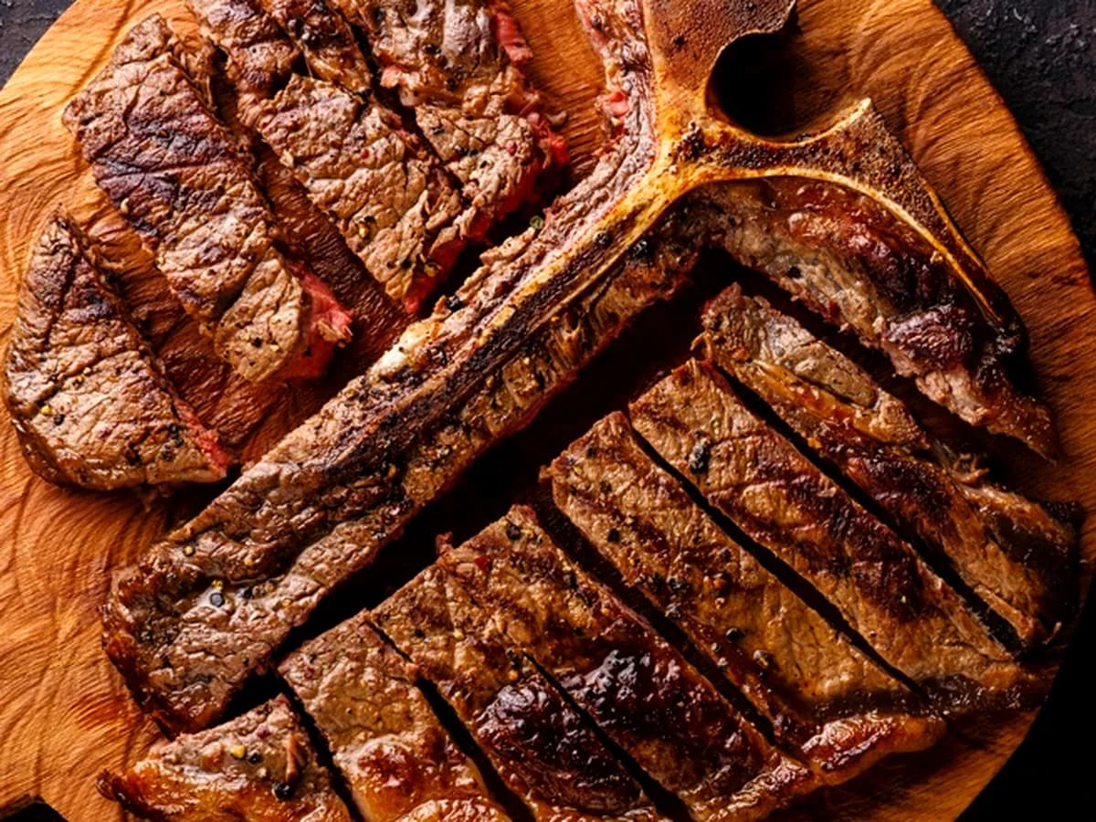 Chuletón en la brasa — El Perejil Urban Grill
